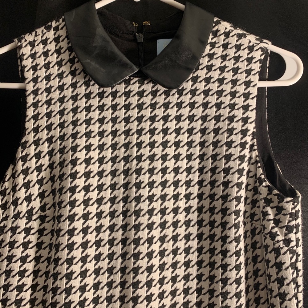 Geometric Pattern Dress - Picture 2 of 3